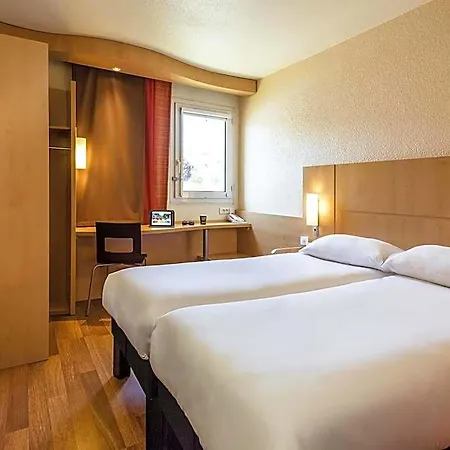 Отель Ibis Chateau-thierry