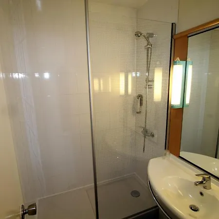 Ibis Chateau-thierry Hotel 3*